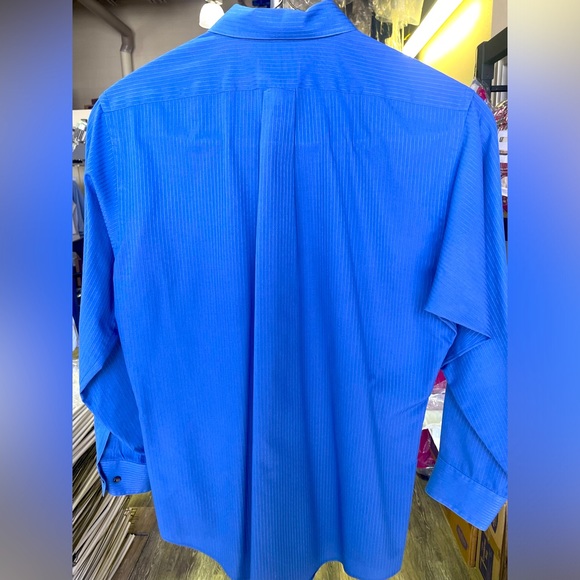 Blue striped Van Heusen dress shirt - Picture 2 of 3